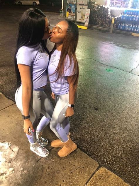 lesbos lick ass